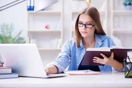 Jeftin laptop za učenike i studente