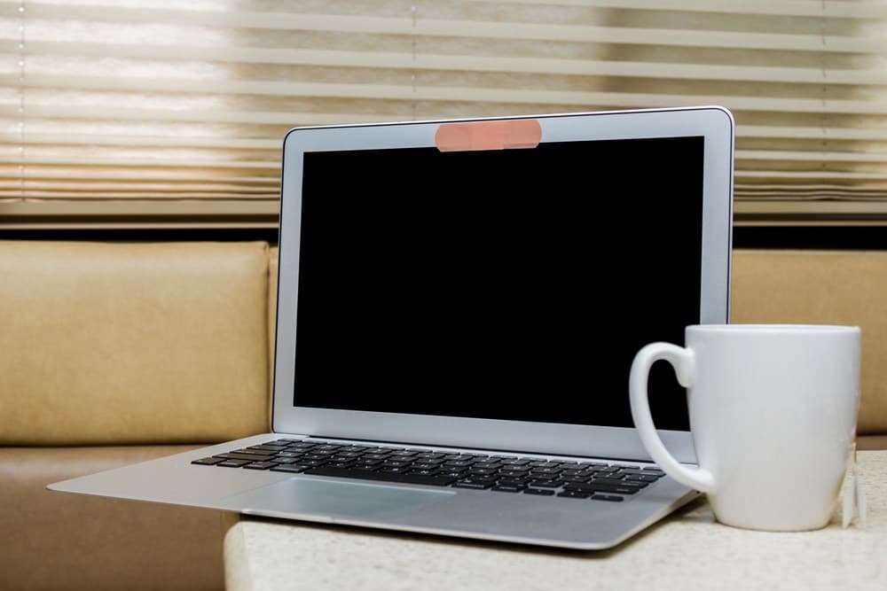 Špijuniranje preko kamere na laptopu